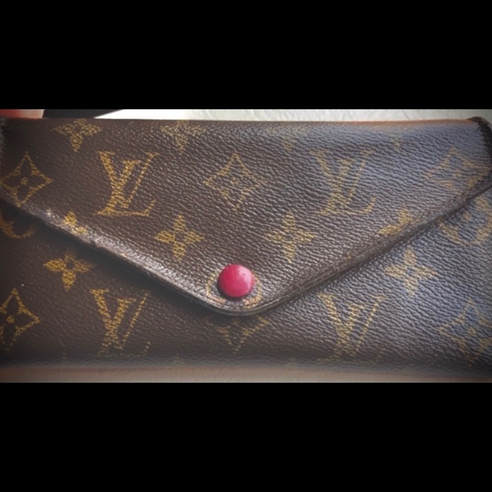 ✨AUTH LOUIS VUITTON JOSEPHINE WALLET 💕
